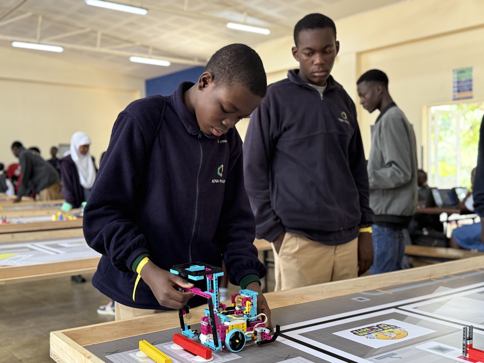Fine-tuning Robot